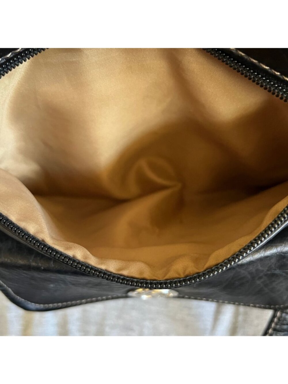 Kim Rogers Black Leather Crossbody Purse With Multiple Compartments & Adjustable - Picture 5 of 9